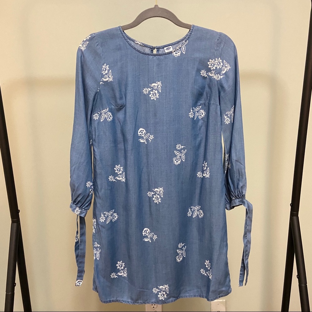 Old Navy Long Sleeve Denim Floral Dress